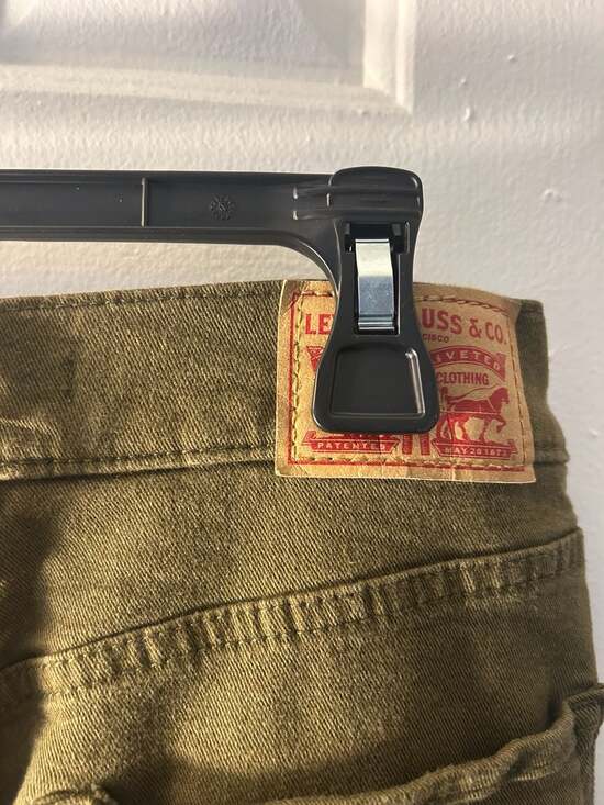 Levi's Women's Classic Straight Leg Jeans in Olive Green Size 4 - Picture 3 of 5